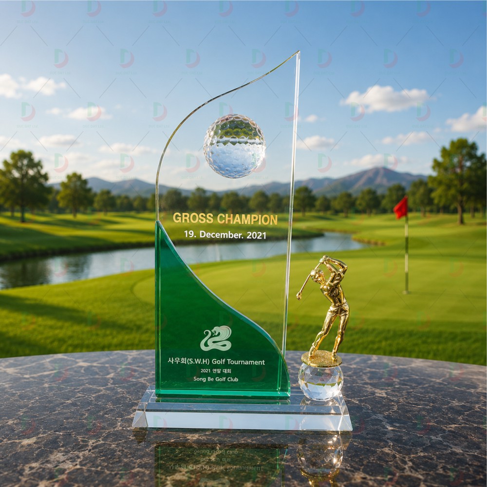 cup_the_thao__45_ Cúp Golf Pha Lê 014 thiết kế pha lê xanh kết hợp tượng golfer mạ vàng