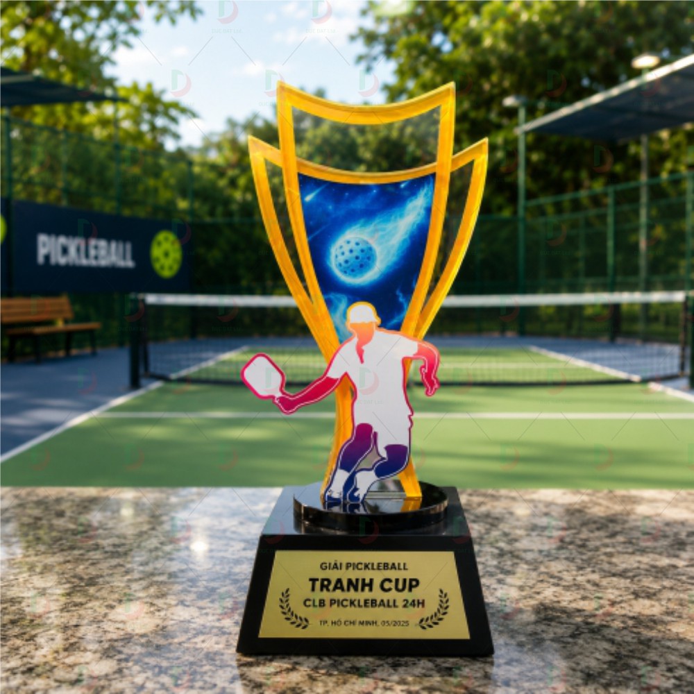 cup_the_thao__45_ Cúp Pickleball 007 pha lê thiết kế hiện đại hình vận động viên vung vợt đỉnh cao