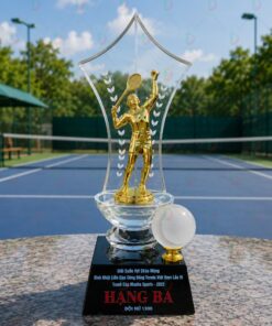 Cúp Tennis 010 - Cúp Pha Lê Tượng Tay Vợt Mạ Vàng Uy Nghi