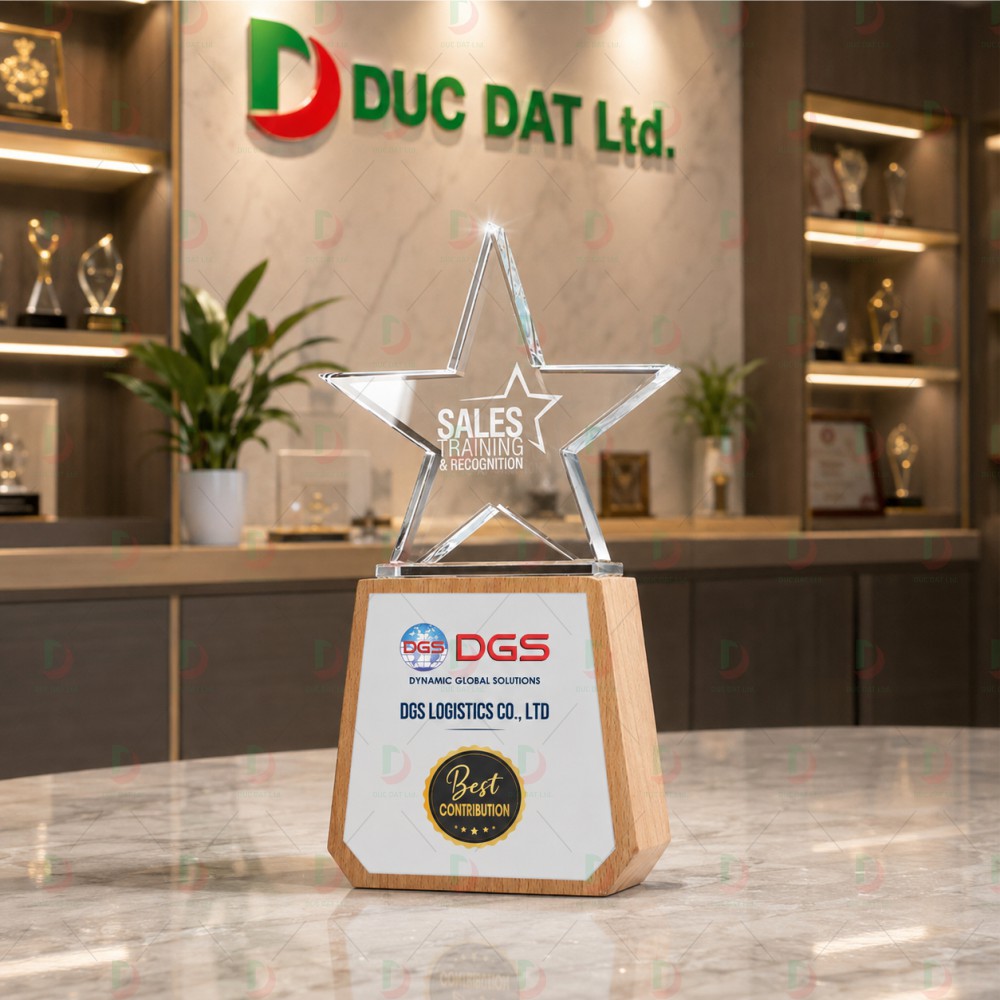cup_the_thao__45_ Cúp pha lê đế gỗ 007 với đỉnh cúp hình ngôi sao pha lê trong suốt kết hợp đế gỗ hình lục giác in màu UV sắc nét.
