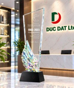 Cúp Pha Lê 019 Cánh Đội Tán Sắc Aurora In UV – Biểu Tượng Kiệt Xuất