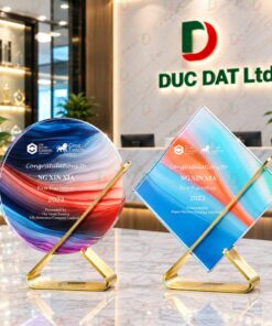 Cúp Pha Lê 021 Khung Chân Kim Loại Mạ Vàng In UV Đa Sắc Cao Cấp