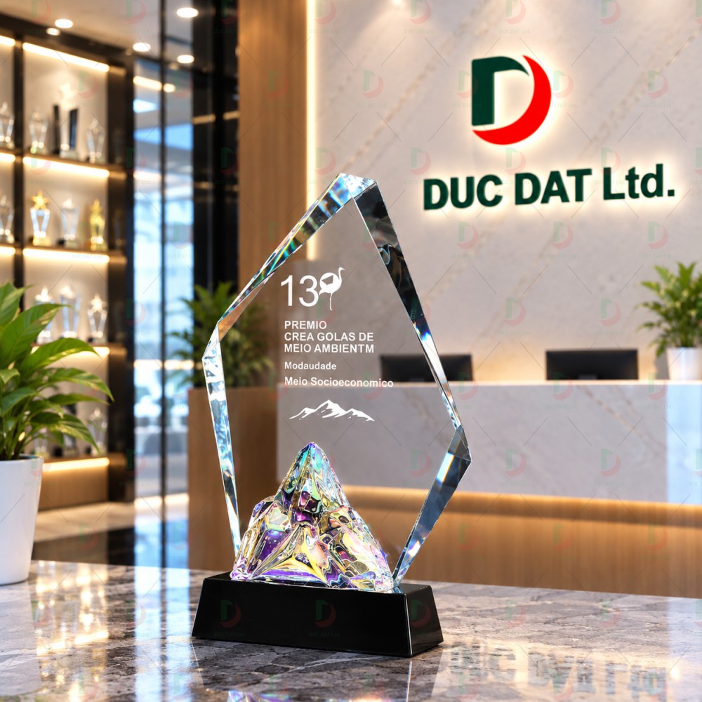 cup_the_thao__45_ Cúp pha lê 027 chất liệu pha lê K9 ngọn lửa ôm ngọn núi ngũ sắc Titan in màu UV theo yêu cầu