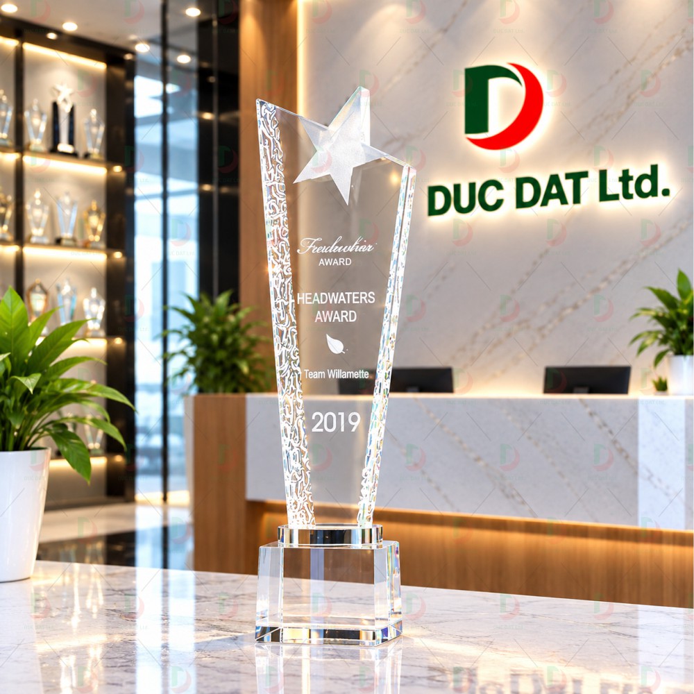 cup_the_thao__45_ Cúp pha lê 029 chất liệu pha lê K9 dáng tháp ngôi sao 3D kết hợp viền hoa văn cổ điển in màu UV theo yêu cầu