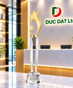 Cúp Pha Lê 048 Thân Cột Đính Ngôi Sao Đôi Kim Loại Vàng In UV Cao Cấp